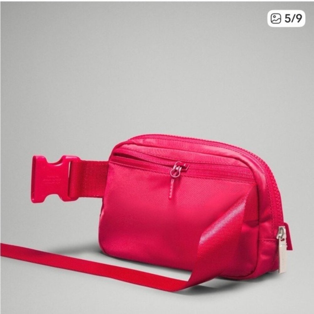 NW0T ❤️ Lululemon Cherry Mist Red Everywhere Belt Bag 1 L - Picture 6 of 9
